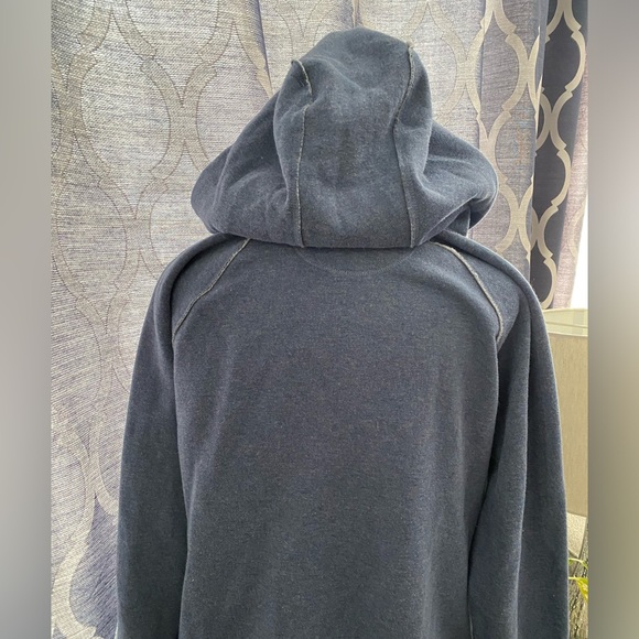 Calvin Klein hooded, front zip and warm. - Picture 3 of 5